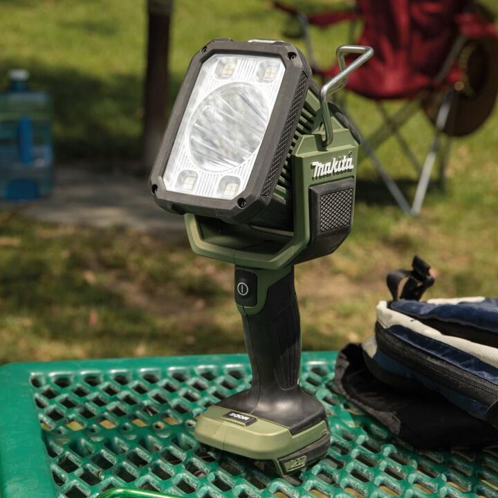 Makita 18V LXT Outdoor Adventure LED Flashlight Spotlight (Bare Tool)